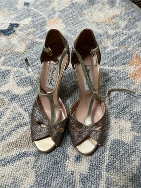 Comme Il Faut Tango Rose Gold Glitter T‑Strap Peep Toe Heels
